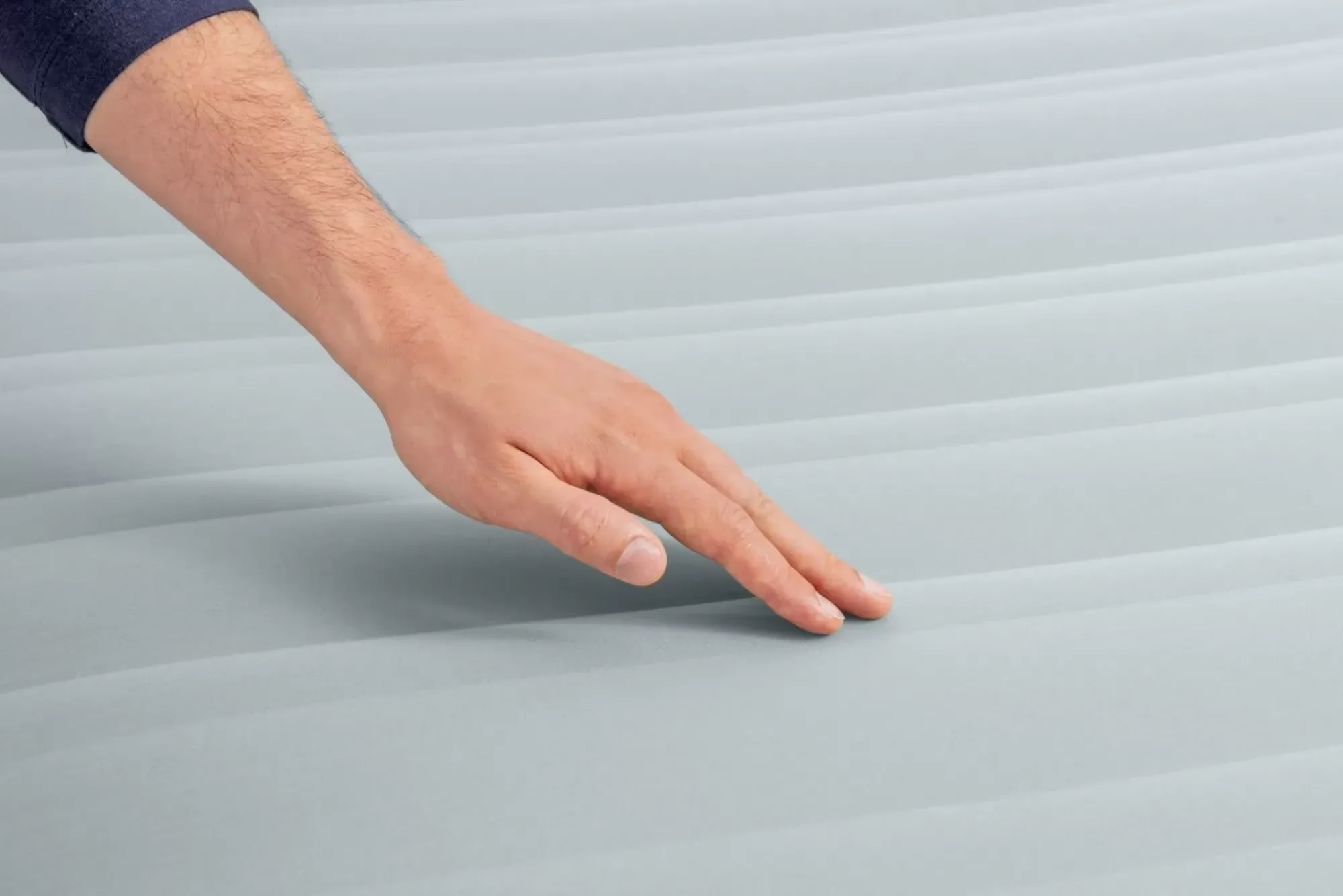 Bestway Indoor Air Mattresses< Alwayzaire Tough Guard Air Mattress Queen 20 With Built-In Dual Pump And Antimicrobial Coating