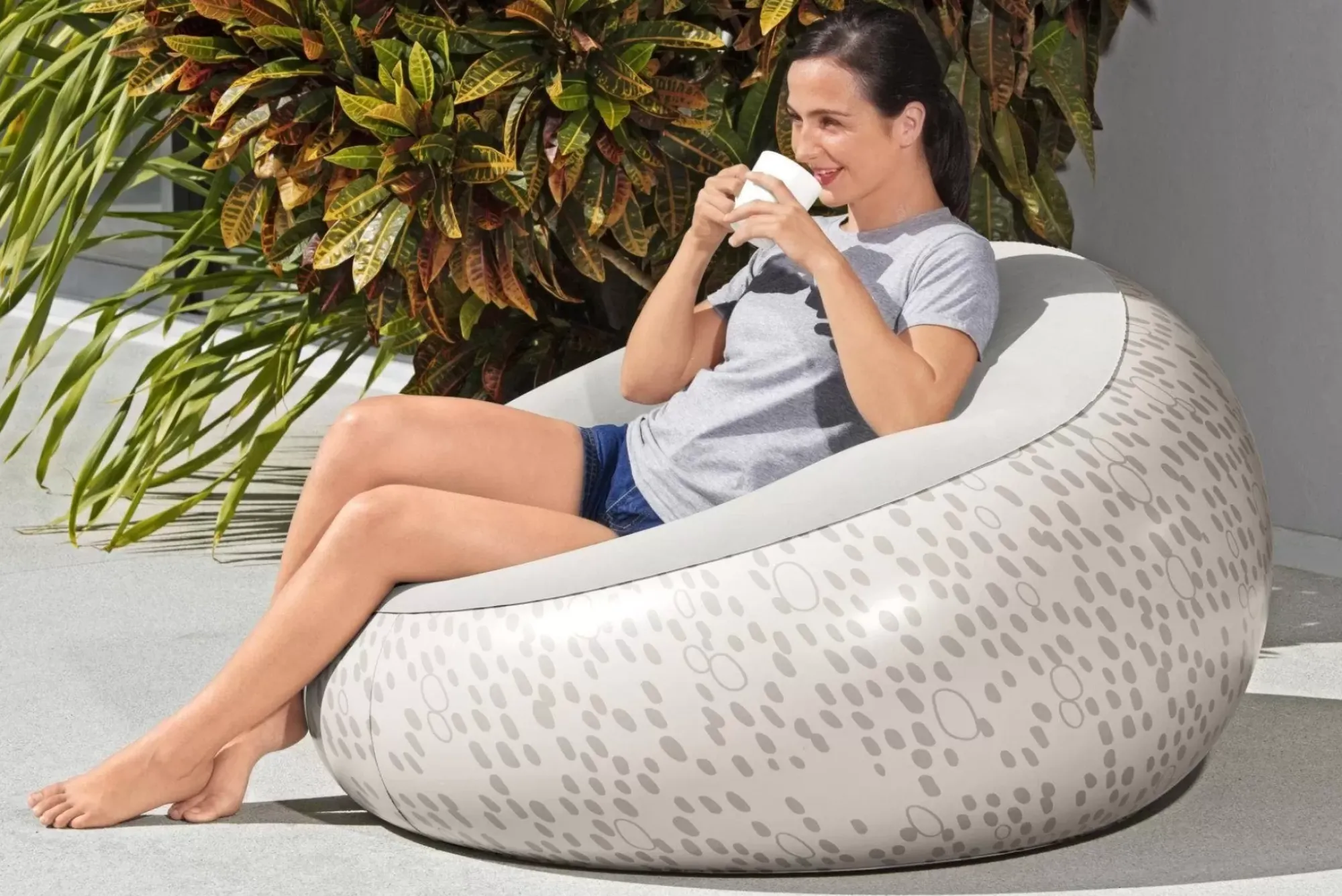 Bestway Air Chairs< Inflate-A-Chair Inflatable Chair, Cream
