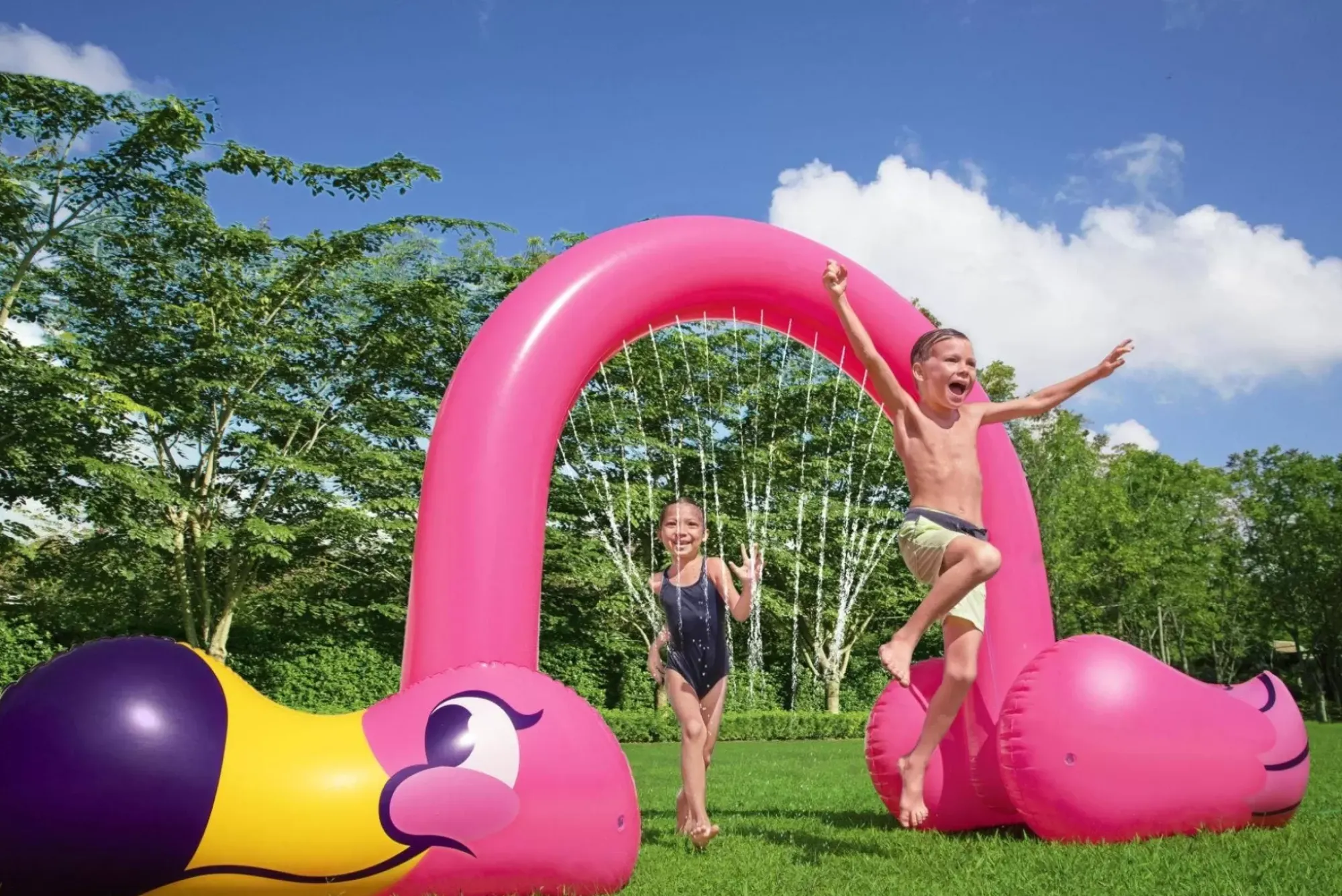 Bestway Sprinklers<H2Ogo! Jumbo Pink Flamingo Inflatable Child Stationary Sprinkler Arch