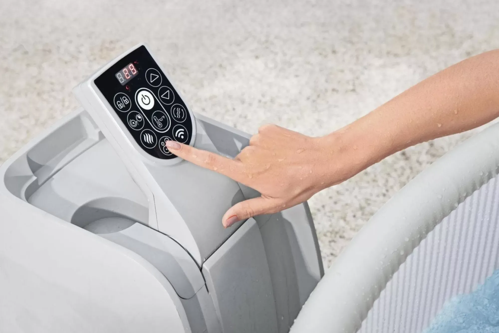 Bestway Airjet<Saluspa Vancouver Airjet Plus Inflatable Hot Tub With App Control 3-5 Person