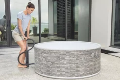 Bestway Airjet<Saluspa Vancouver Airjet Plus Inflatable Hot Tub With App Control 3-5 Person